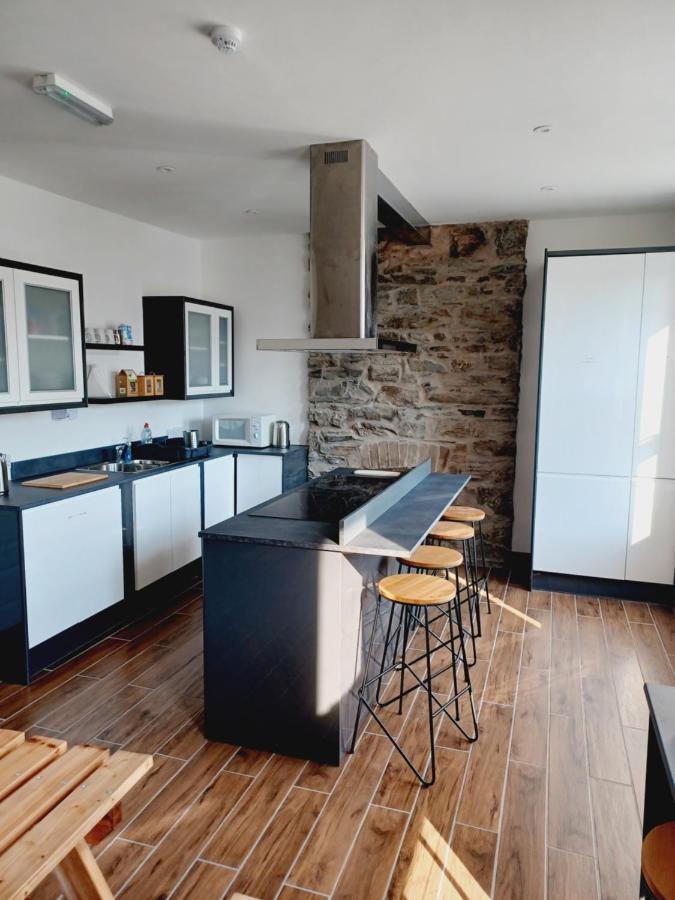 Voyage Hostel - Rooms With Shared Kitchen 더글러스 외부 사진